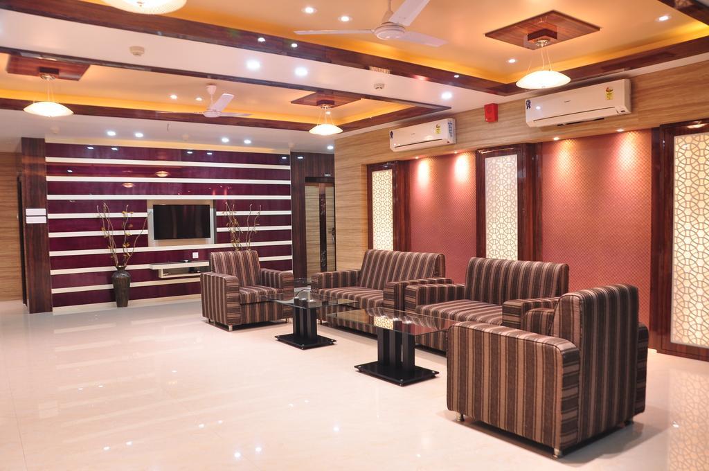 Awesome Palace Hotel Guwahati Exterior foto