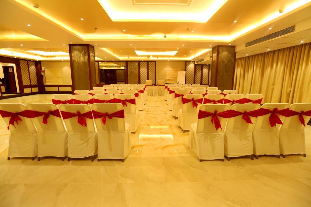 Awesome Palace Hotel Guwahati Exterior foto