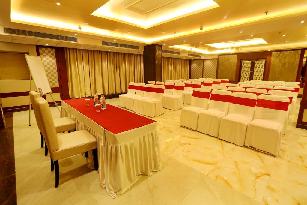 Awesome Palace Hotel Guwahati Exterior foto
