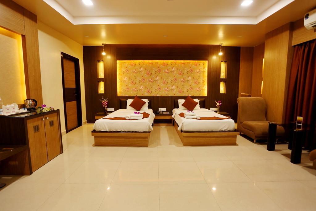Awesome Palace Hotel Guwahati Exterior foto