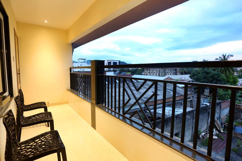 Awesome Palace Hotel Guwahati Exterior foto