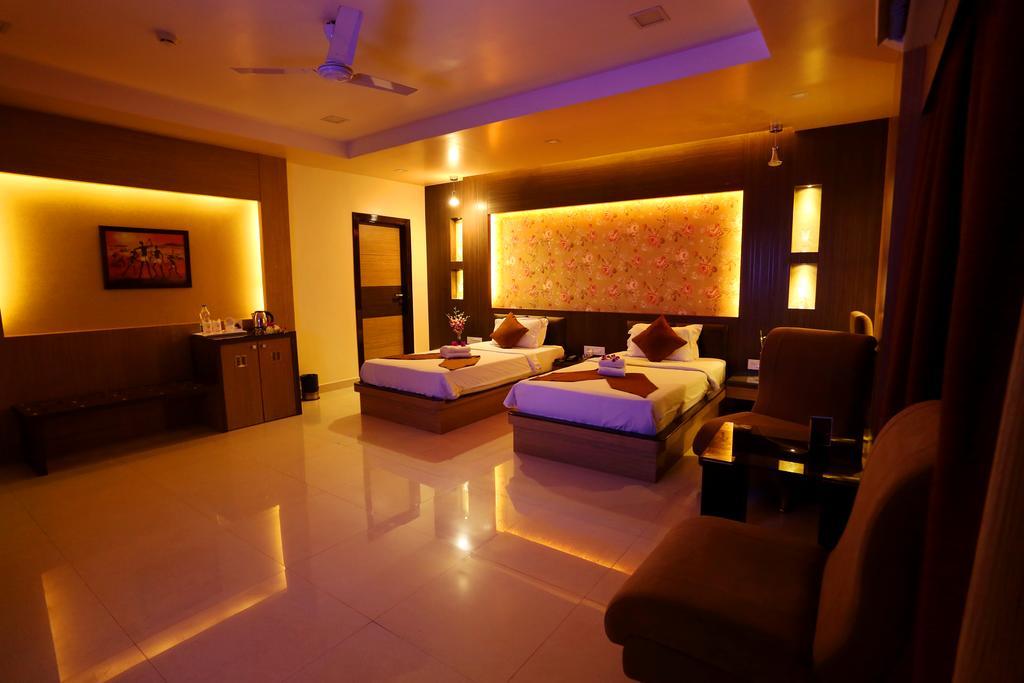 Awesome Palace Hotel Guwahati Exterior foto